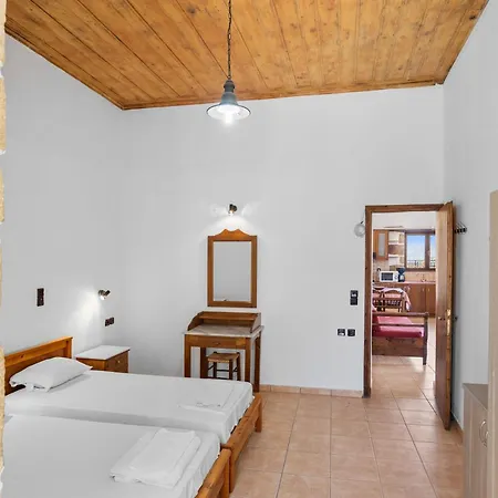 Countryside 2 With Shared Swimming Pool * Chania (Crete)
